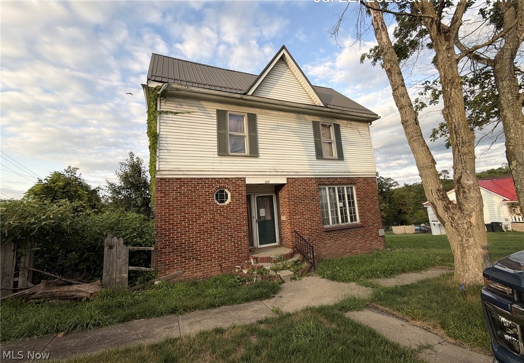 109 E North Street Property Photo 1