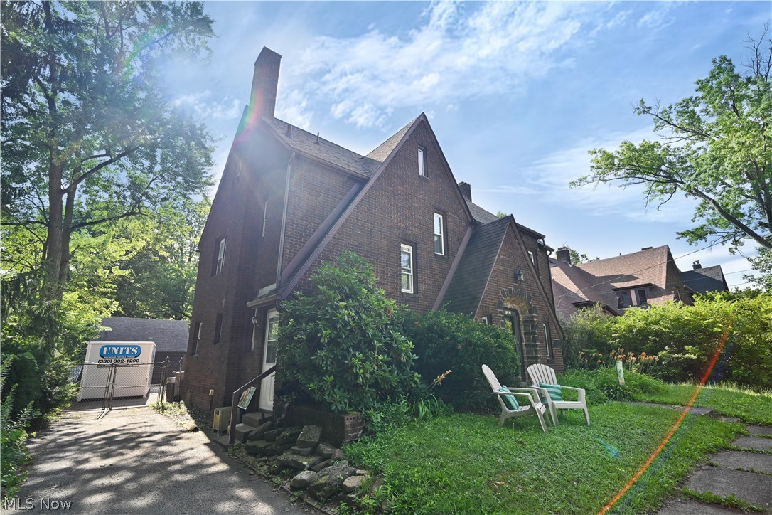 2367 Selma Avenue Property Photo 1