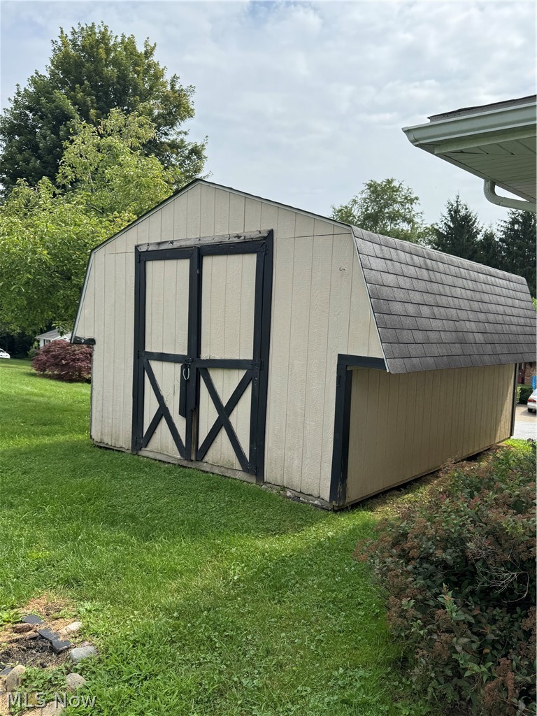 110 Locust Drive Property Photo 10