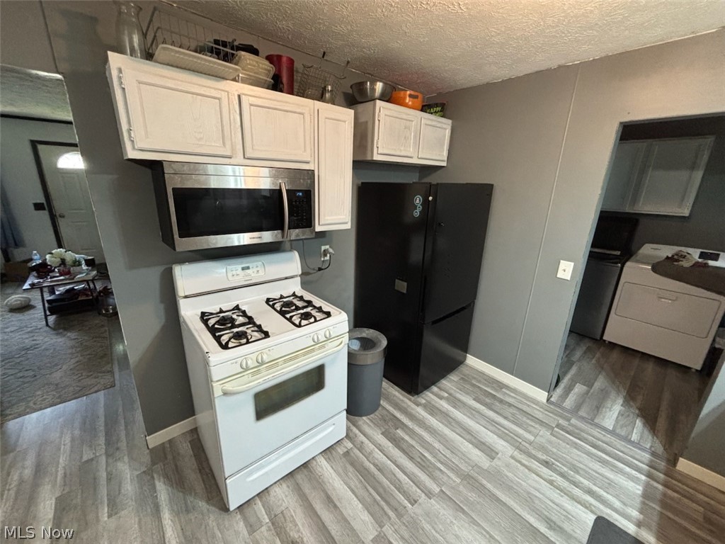 9888 Short Drive Property Photo 2