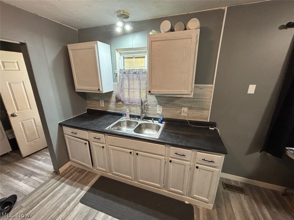 9888 Short Drive Property Photo 3