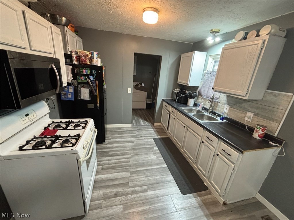 9888 Short Drive Property Photo 4