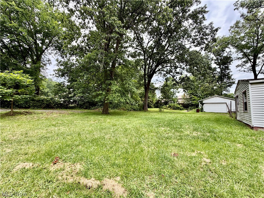 3275 Crestview Ave Property Photo 3