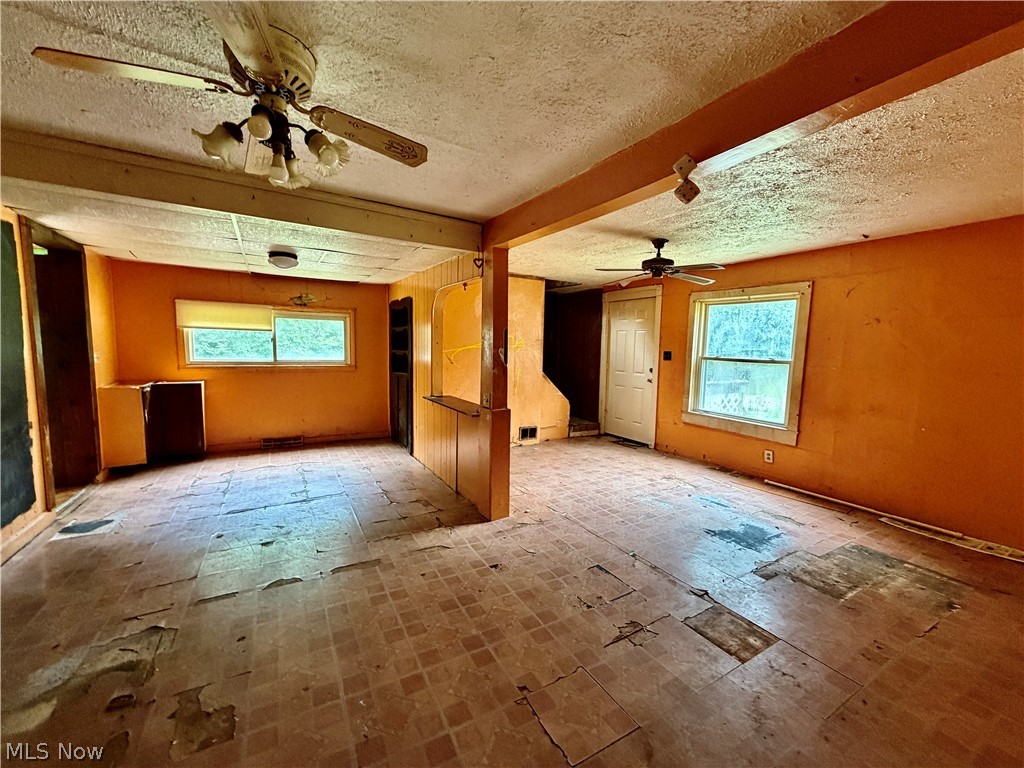 3275 Crestview Ave Property Photo 5