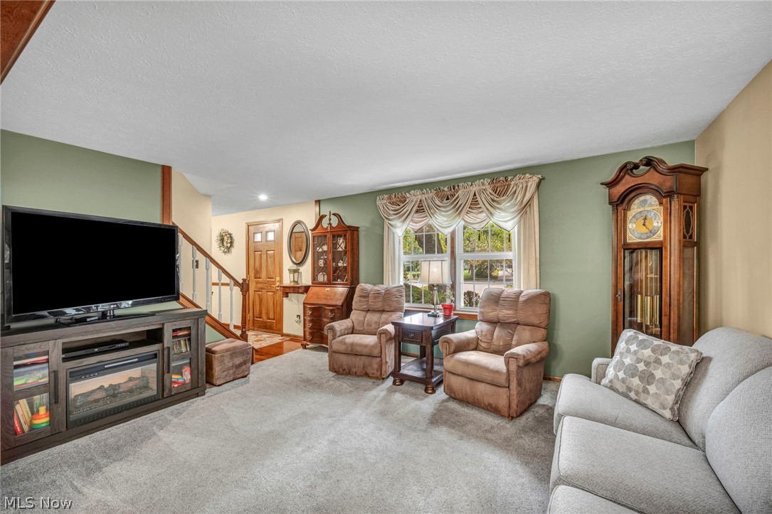 624 Perkins Circle Property Photo 4