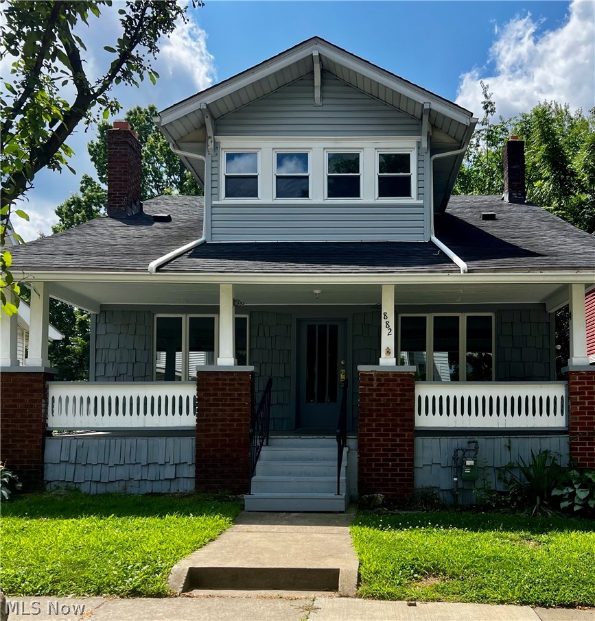 882 Redfern Avenue
