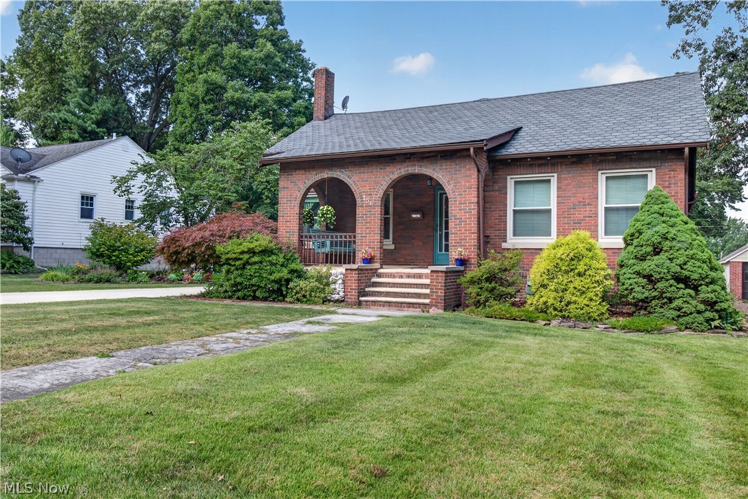 156 Woodhill Drive Property Photo 2