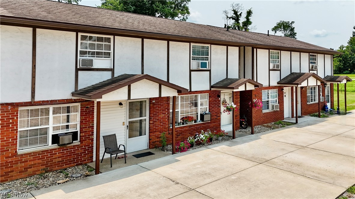 1601 Hill Street Property Photo 2