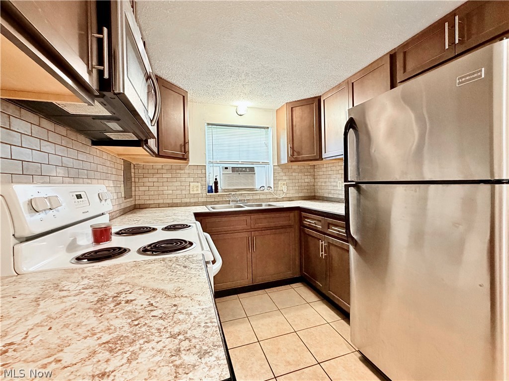 1601 Hill Street Property Photo 5