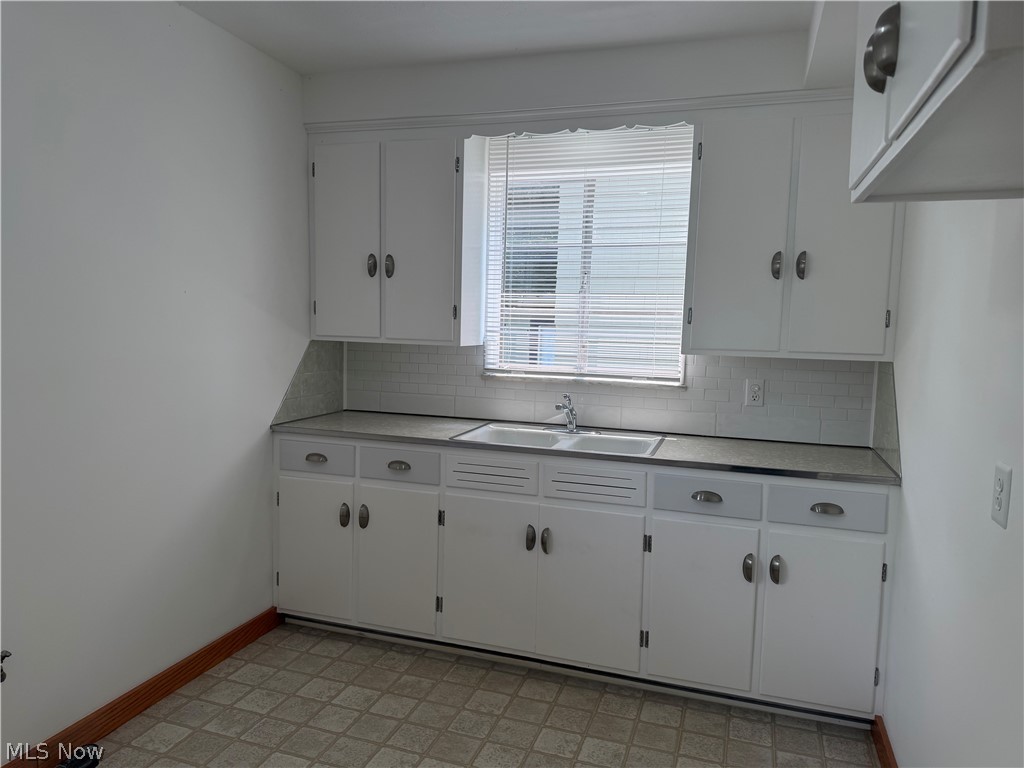 2119 Warren Road Property Photo 3
