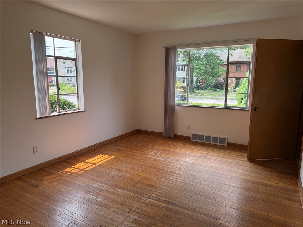 2119 Warren Road Property Photo 7