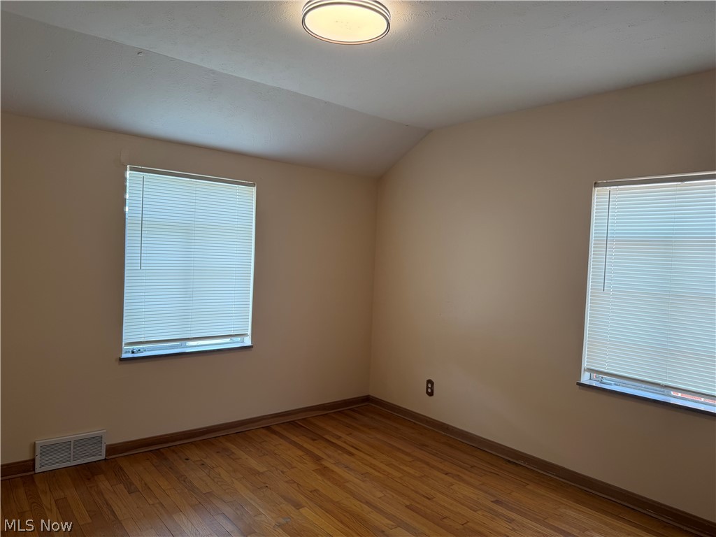2119 Warren Road Property Photo 14