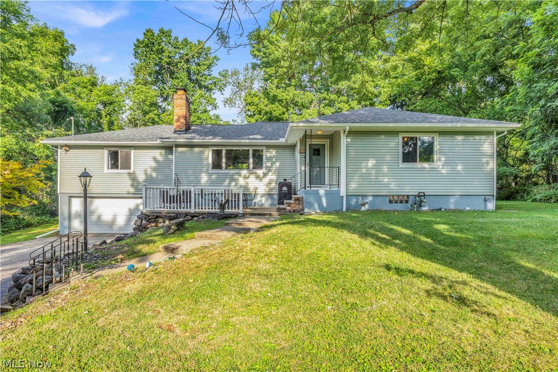 4824 Darrow Road Property Photo 1