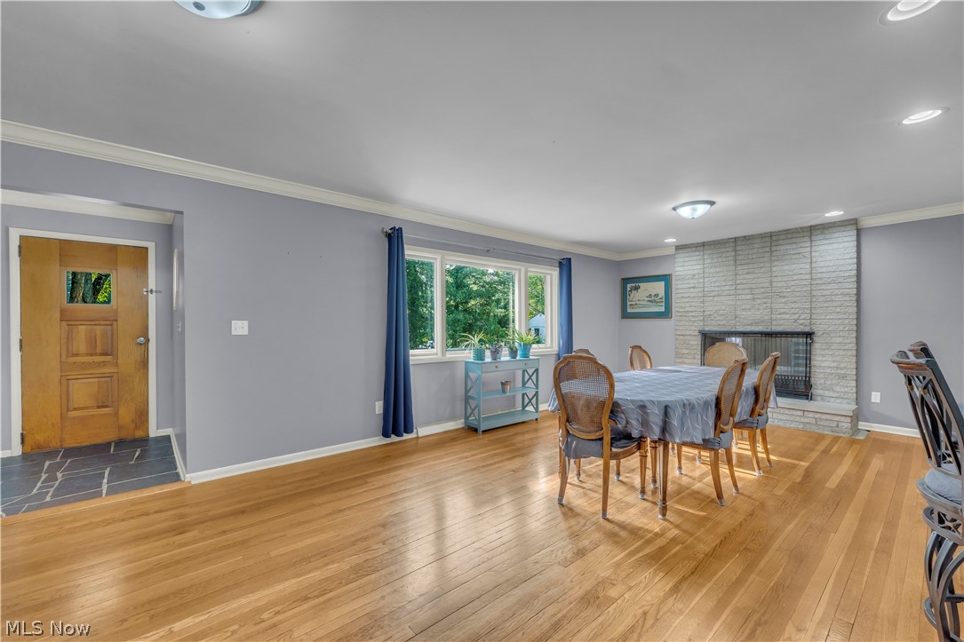 4824 Darrow Road Property Photo 10