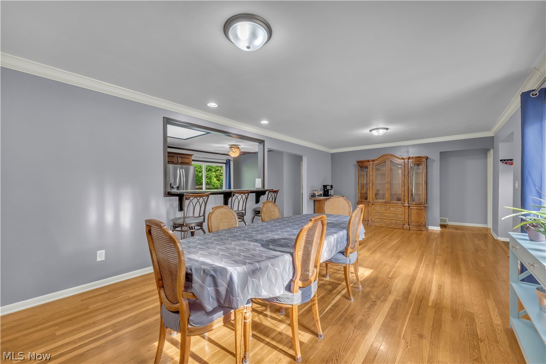 4824 Darrow Road Property Photo 11