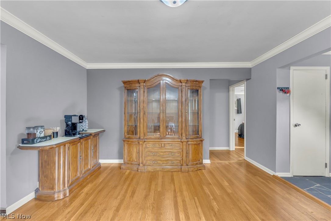 4824 Darrow Road Property Photo 16