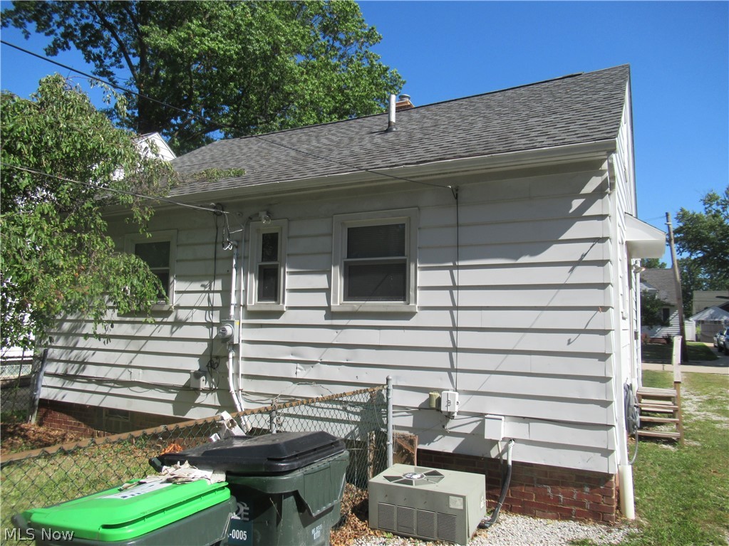 29107 Fuller Avenue Property Photo 4