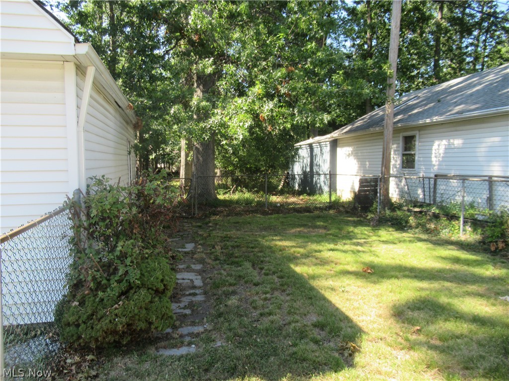 29107 Fuller Avenue Property Photo 5