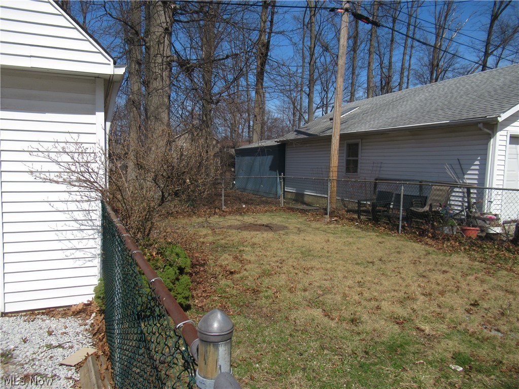 29107 Fuller Avenue Property Photo 7