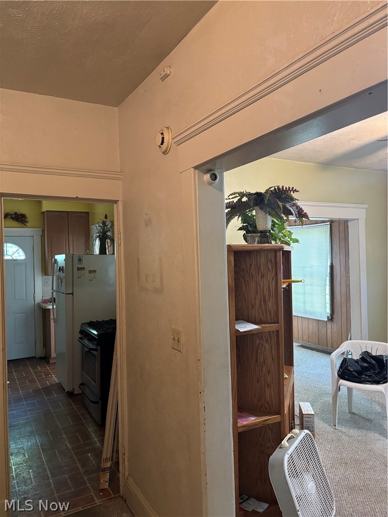 594 E 107th Street Property Photo 6