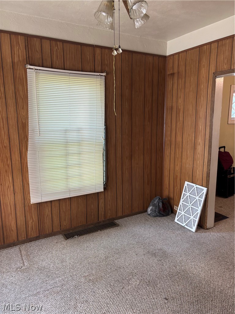 594 E 107th Street Property Photo 9