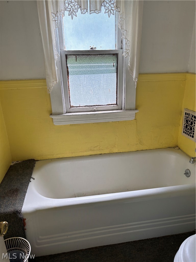 594 E 107th Street Property Photo 19