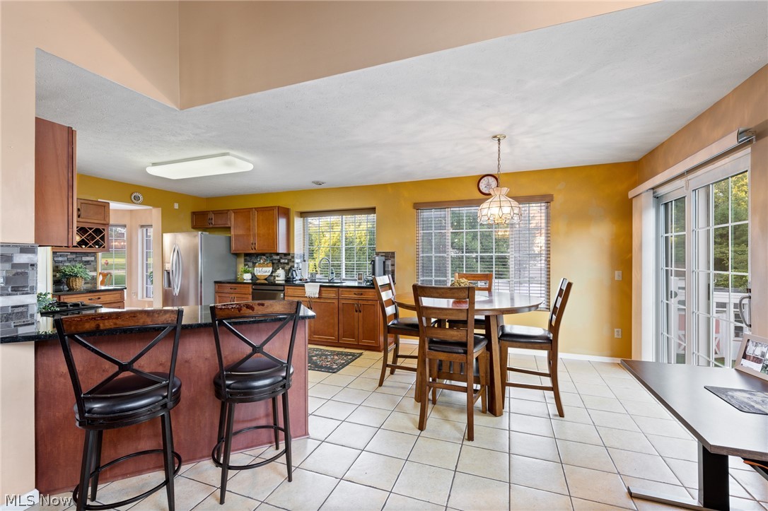 4851 Gateway Drive Property Photo 14