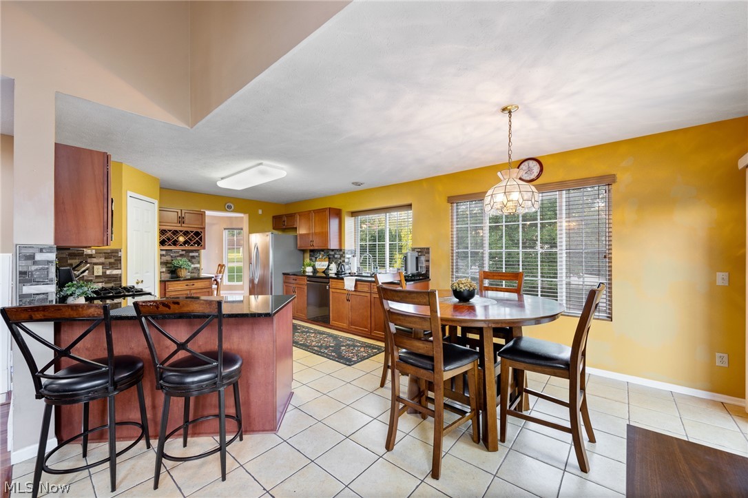4851 Gateway Drive Property Photo 15