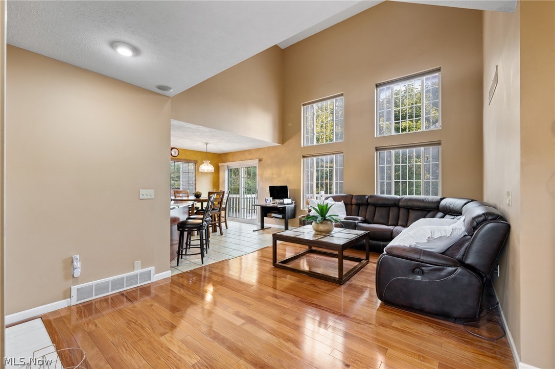 4851 Gateway Drive Property Photo 18