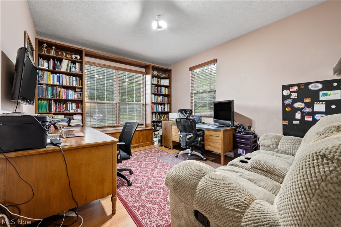 4851 Gateway Drive Property Photo 21