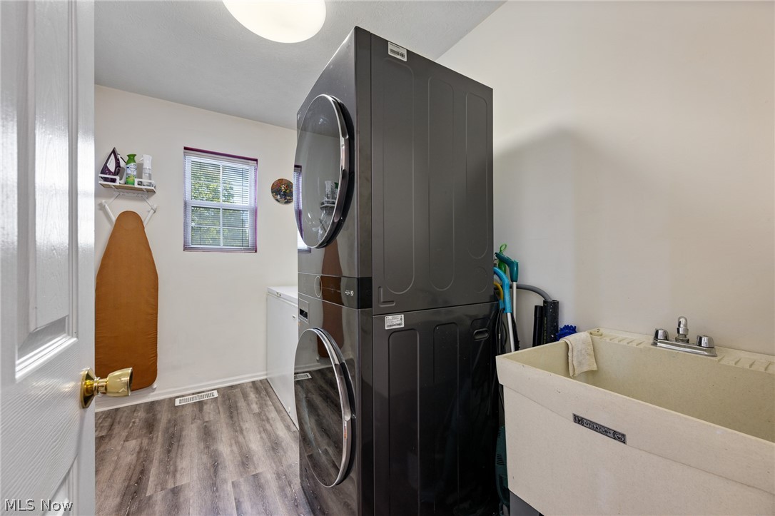 4851 Gateway Drive Property Photo 22