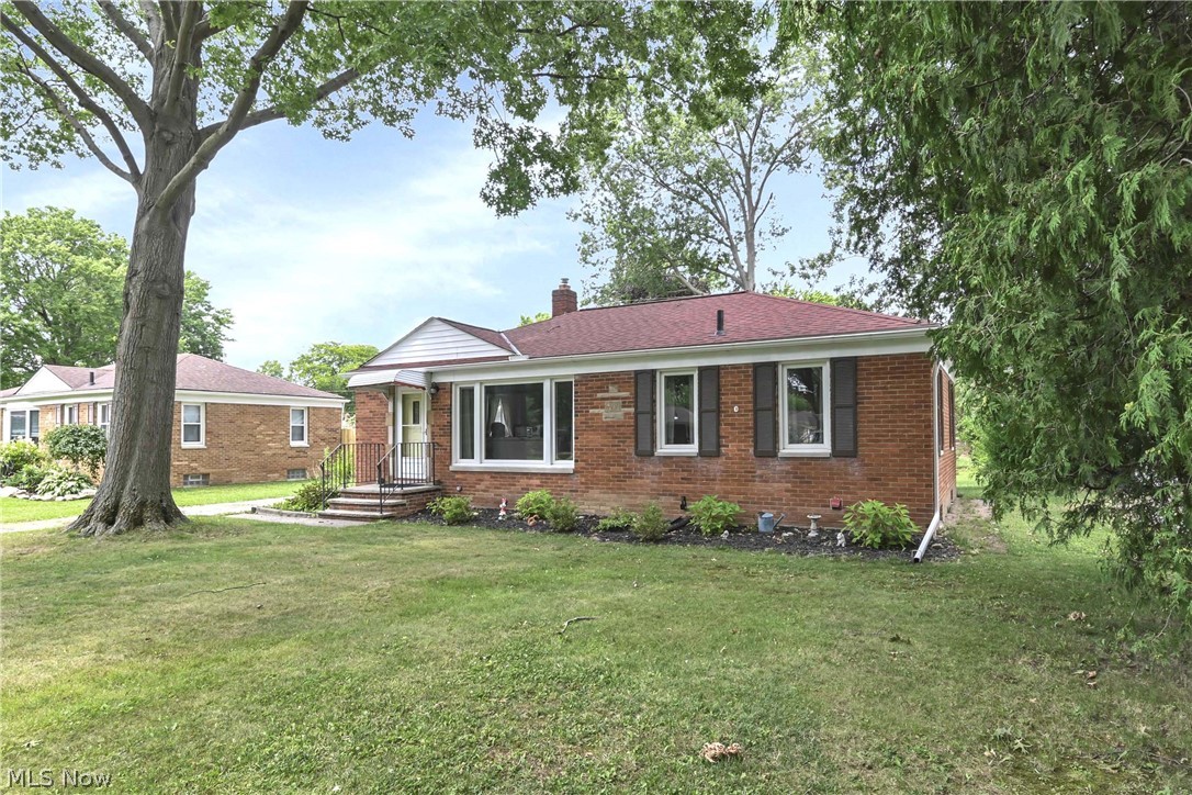 37636 Lake Drive Property Photo 1