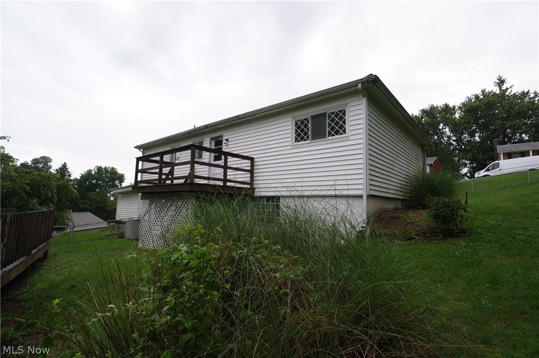 19 Hillcrest Drive Property Photo 2
