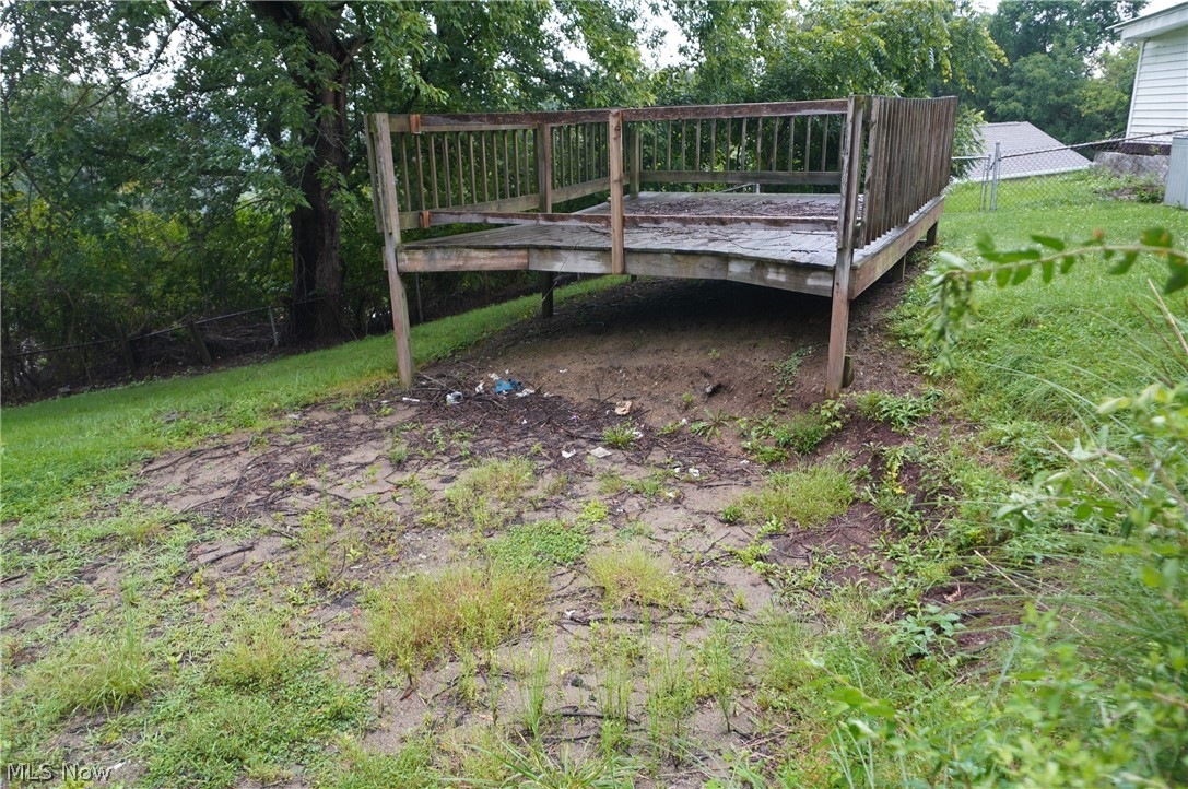 19 Hillcrest Drive Property Photo 3
