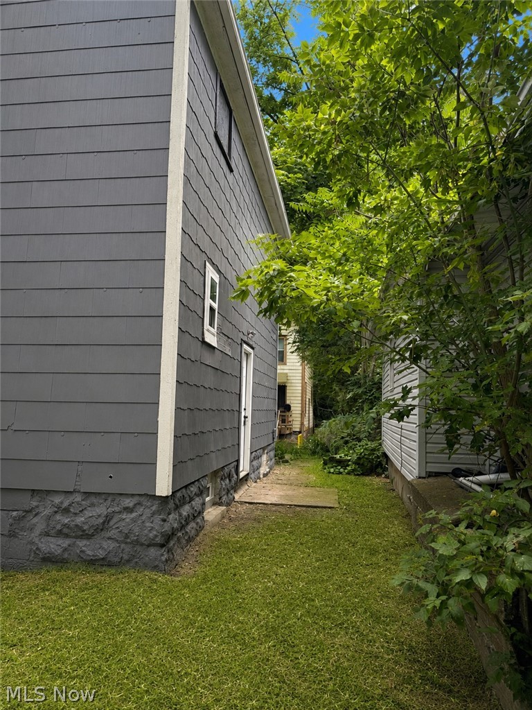 936 Ella Court Property Photo 5