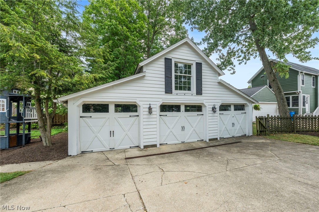 58 E Washington Street Property Photo 3