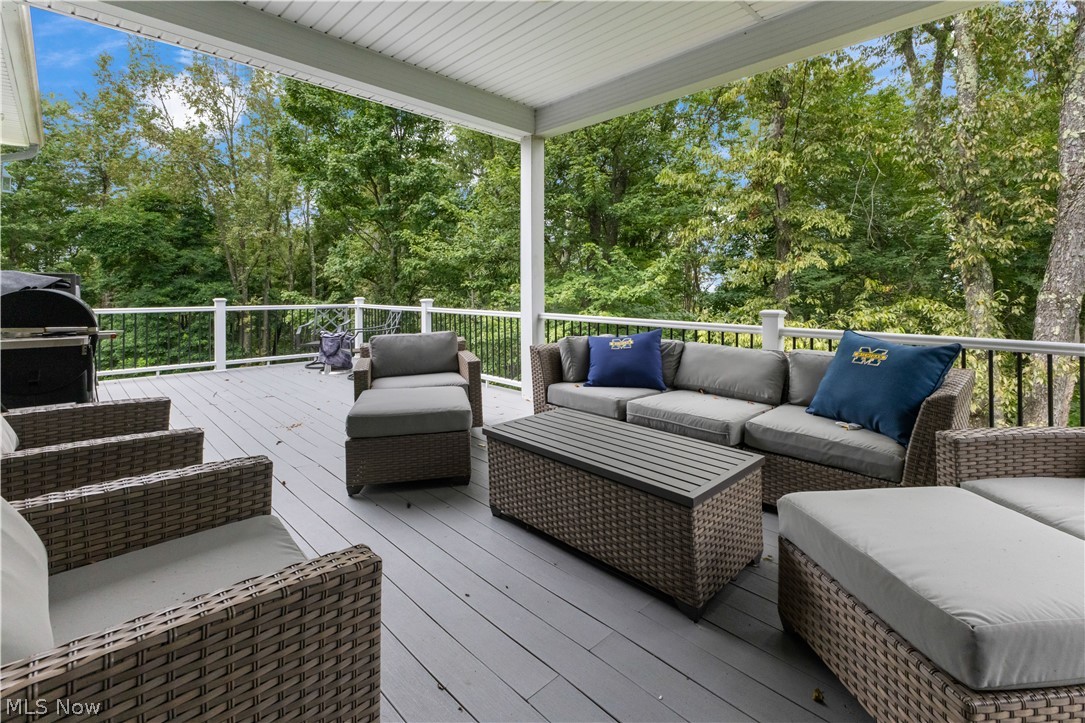 119 Riverside Drive Property Photo 38