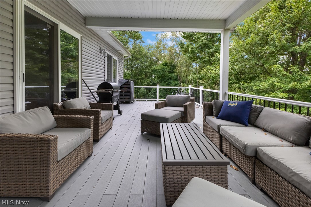 119 Riverside Drive Property Photo 41
