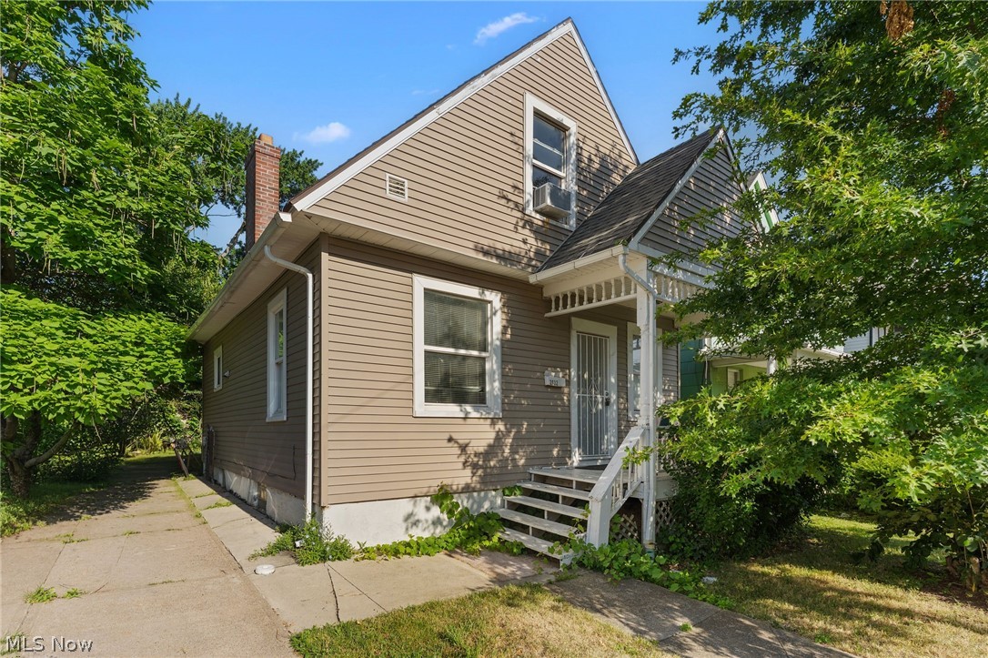 2032 W 104th Street Property Photo 1