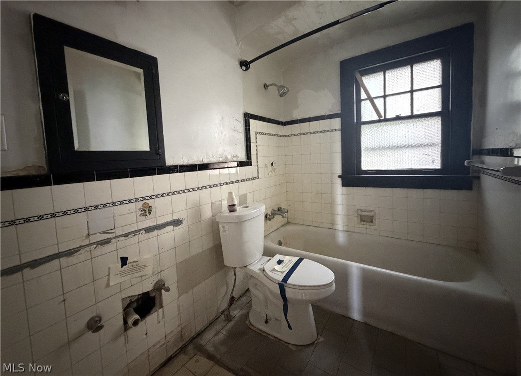 8127 Garfield Boulevard Property Photo 11