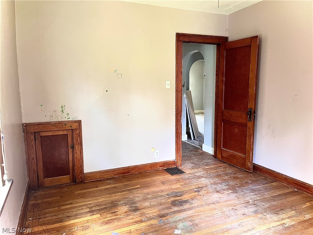 228 E Main Street Property Photo 9
