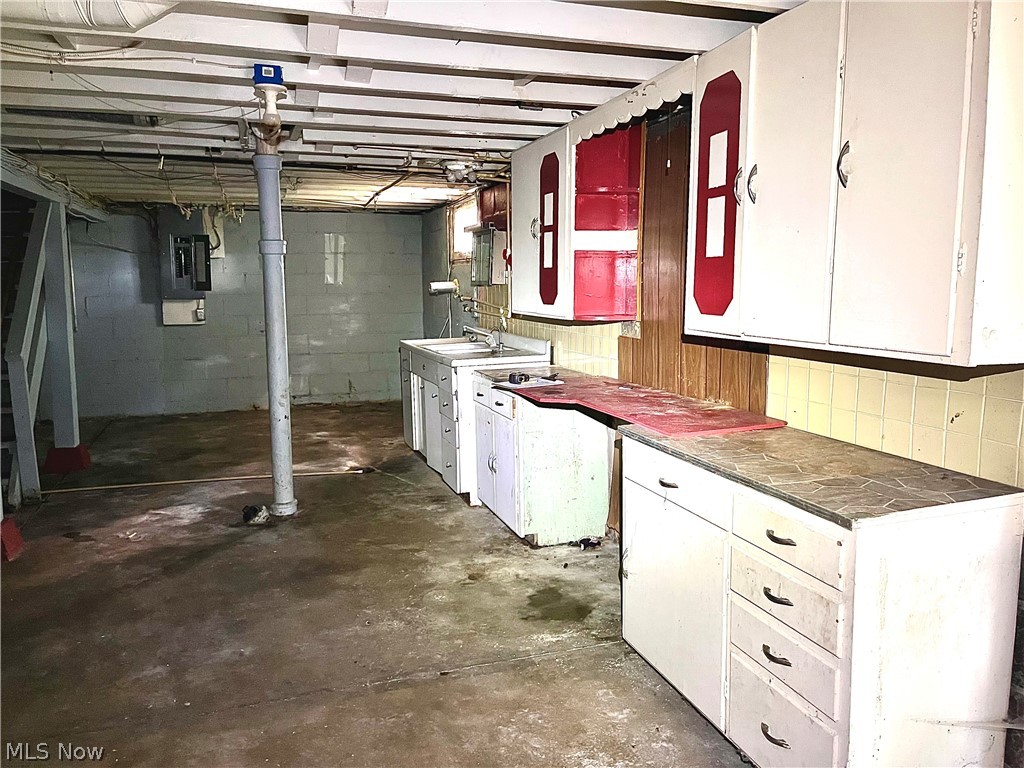 228 E Main Street Property Photo 30