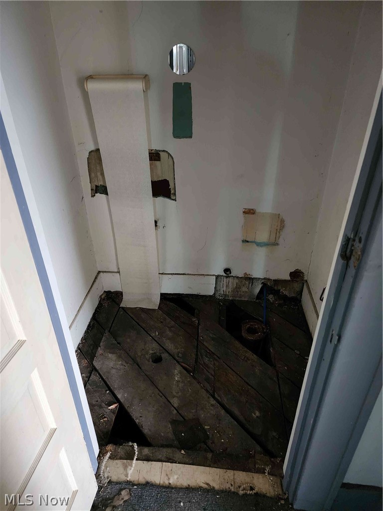 3985 Central Avenue Property Photo 24