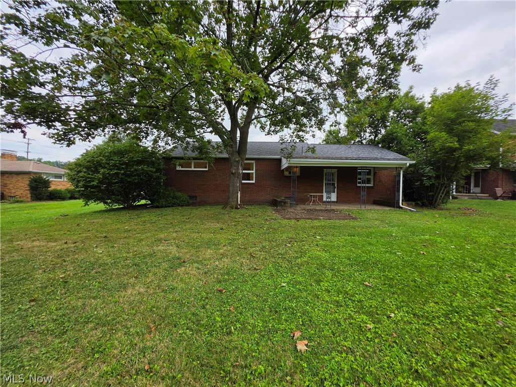 1459 Stepney Property Photo 17