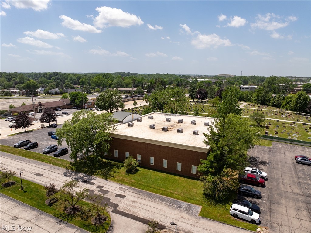 32875 Solon Road Property Photo 5