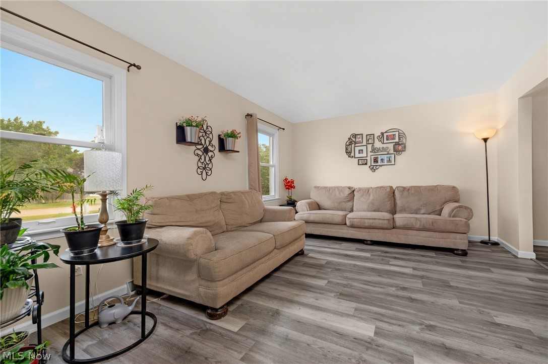 4218 Canterbury Drive Property Photo 15