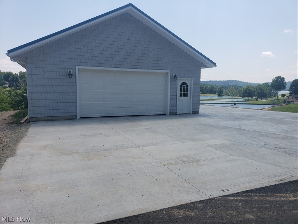 56269 Lakeview Drive Property Photo 2