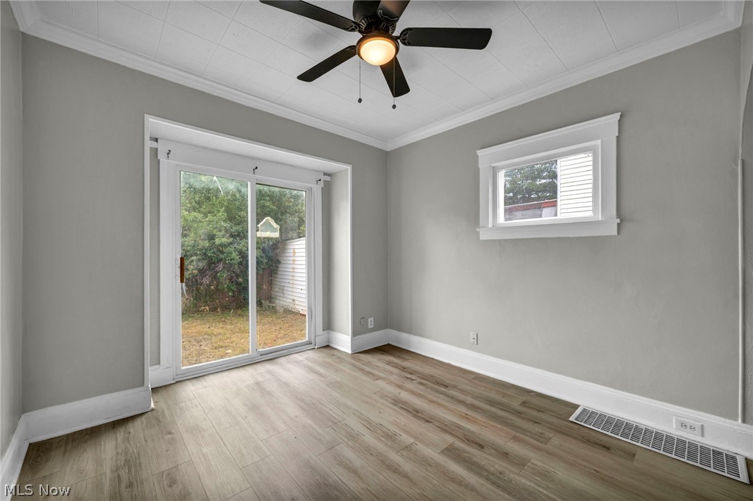 9825 Macon Avenue Property Photo 7