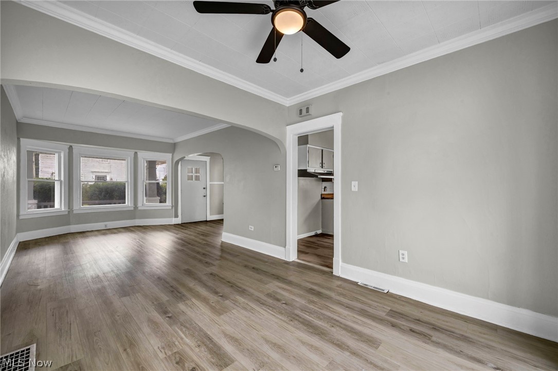 9825 Macon Avenue Property Photo 10
