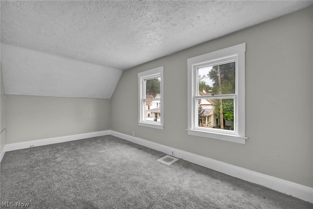 9825 Macon Avenue Property Photo 11